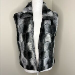 Ambra Stylish Faux Fur Collared Vest in Black and Gray. Petite Large